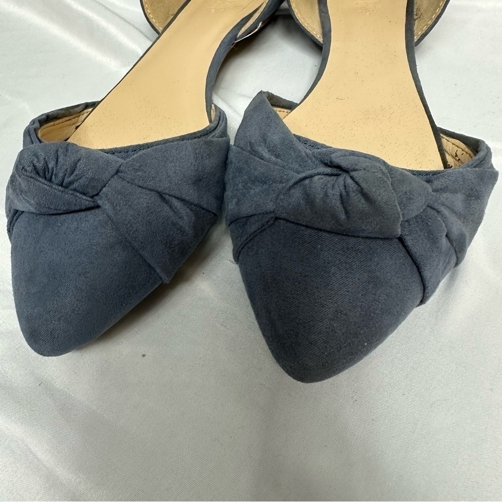 Charlotte Russe Blue Flats in Size 8 - Picture 6 of 9